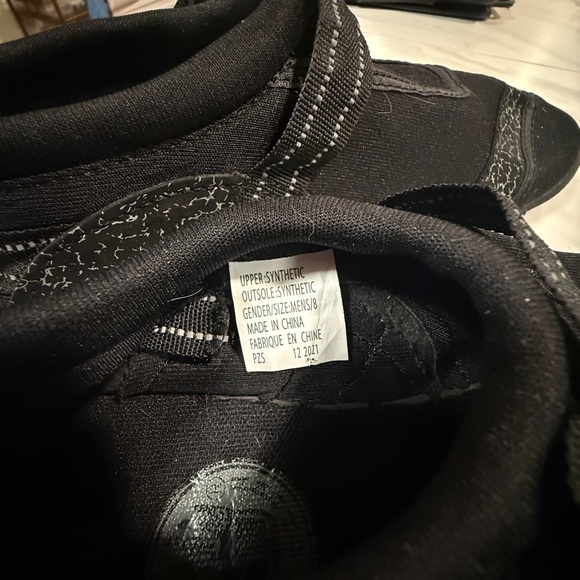 Body Glove Men’s 8.5 Water Shoes Sandals similar to those sold at Carnival - Picture 7 of 8